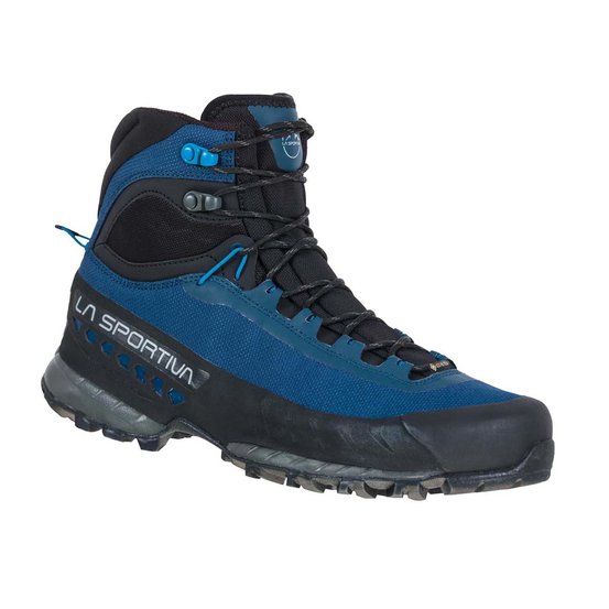 Trekking & Wanderschuhe bei Intersport Pittl